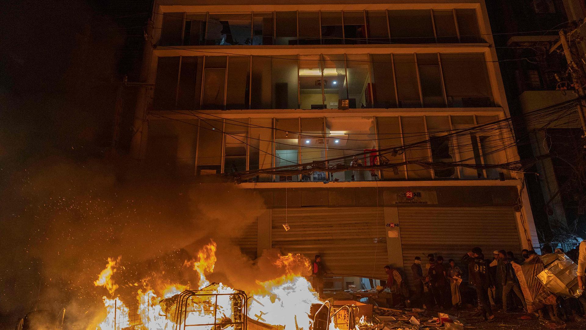 feuer buerogebaude 100