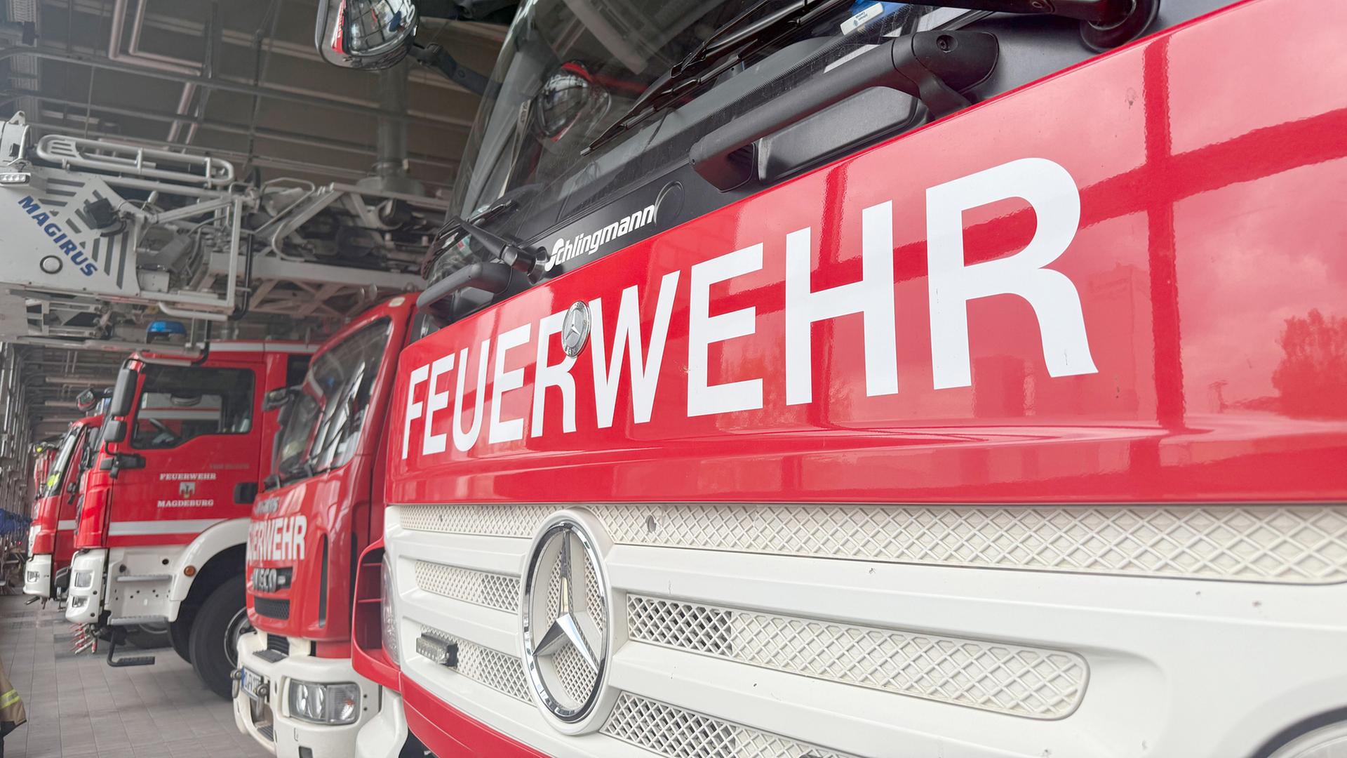 feuerwehr einsatzwagen 100