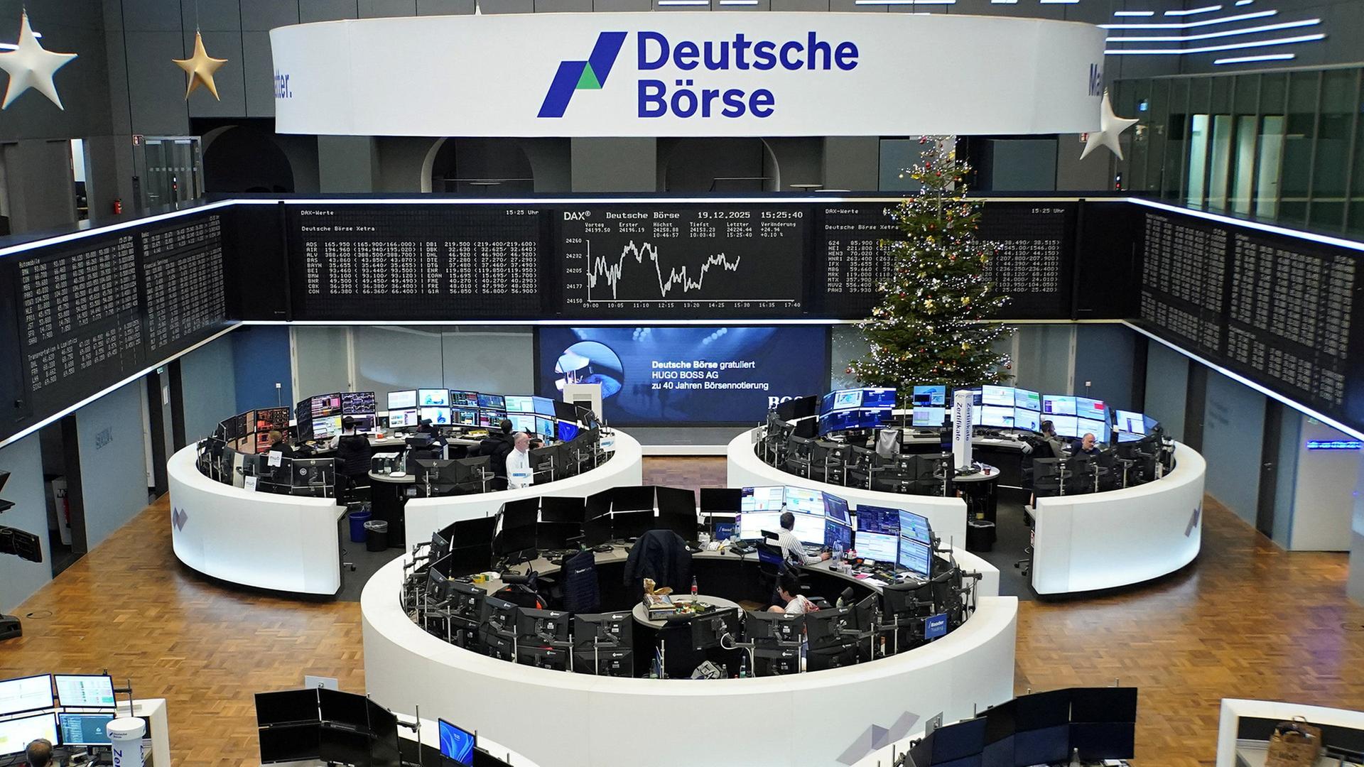 frankfurt boerse weihnachtsbaum 100