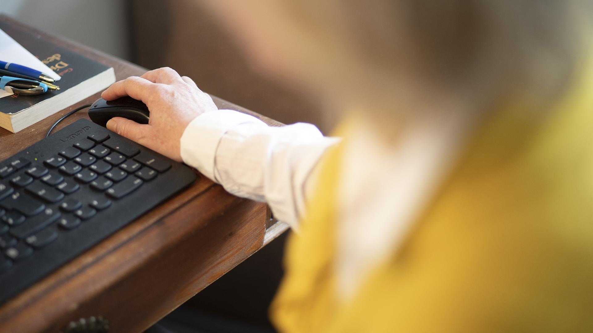 hand maus tastatur 100