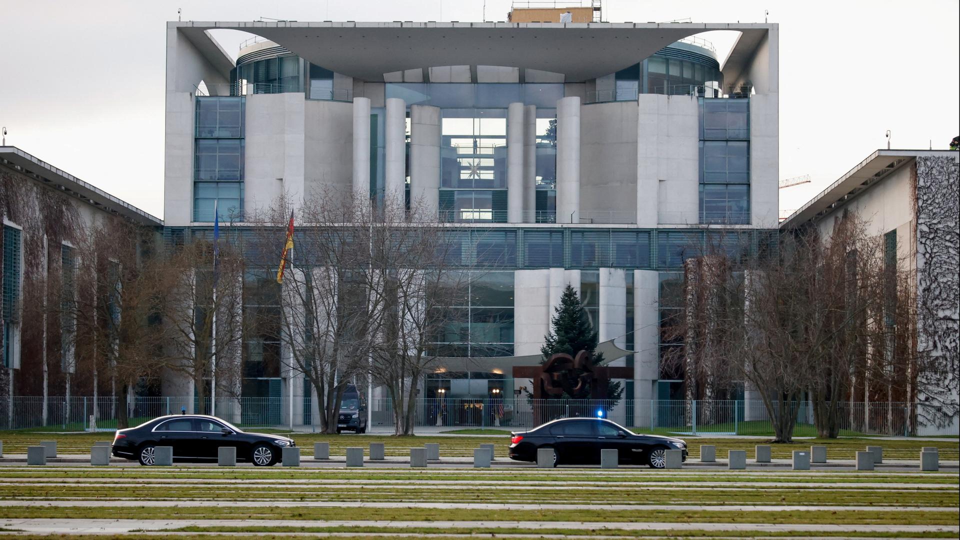 kanzleramt selenskyj 100