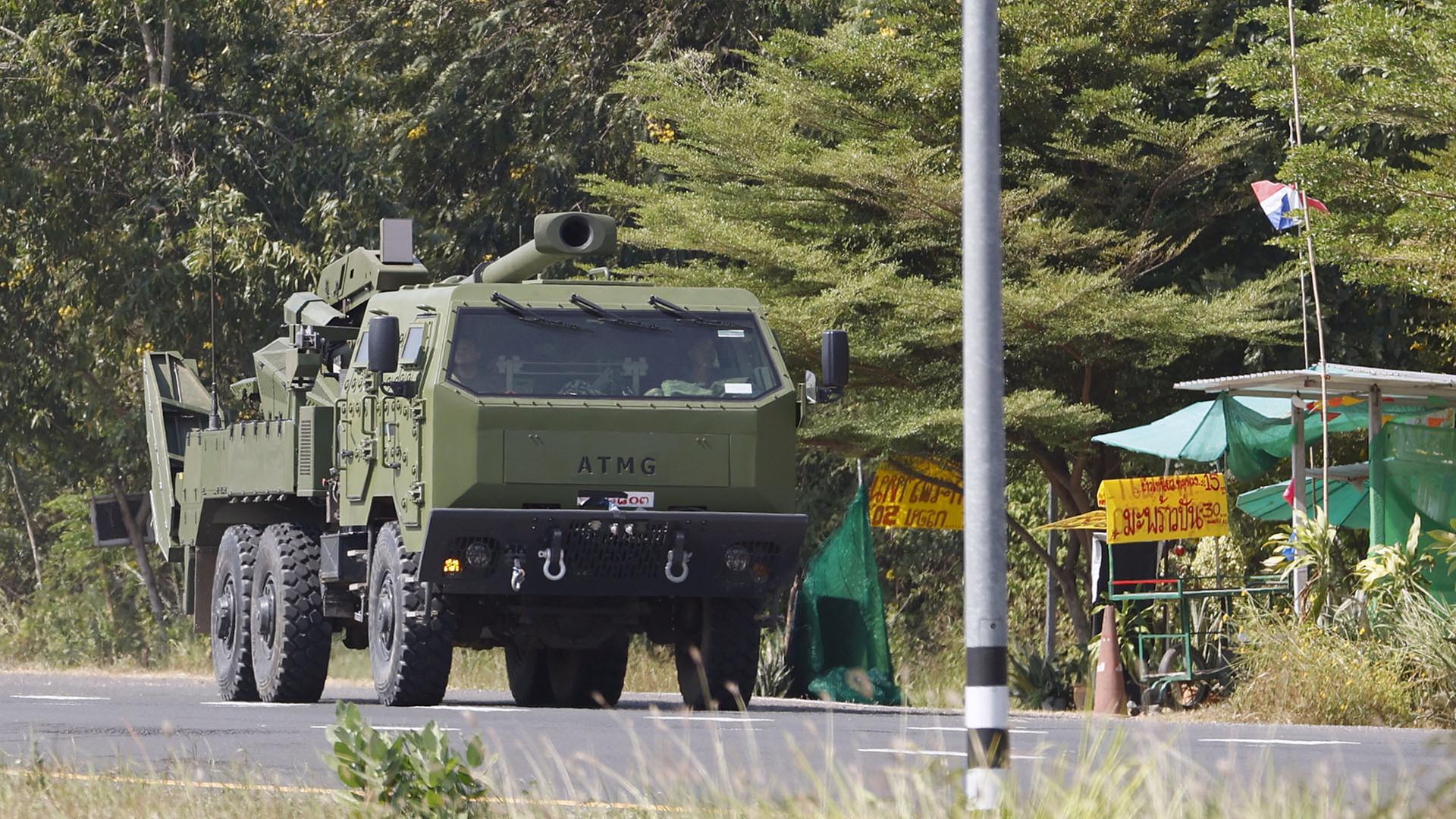 militaerfahrzeug 102