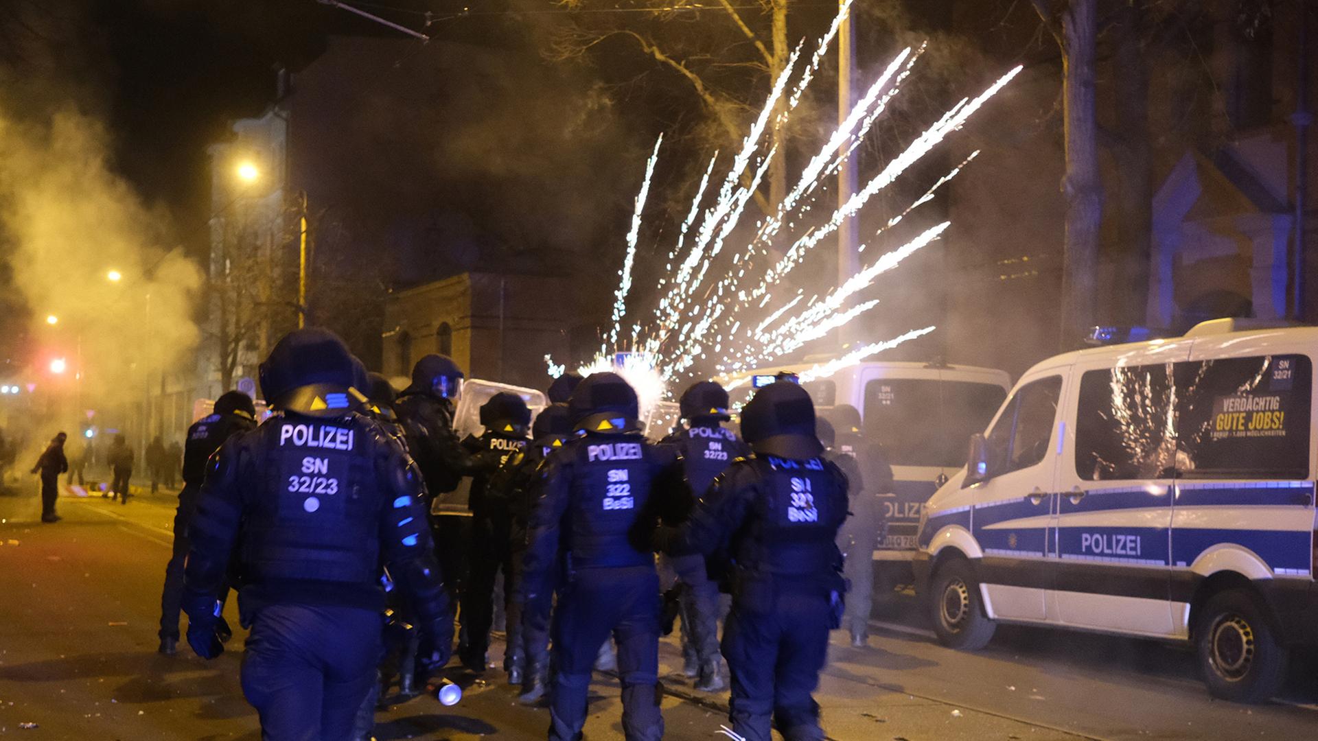 silvester polizei feuerwerk 100