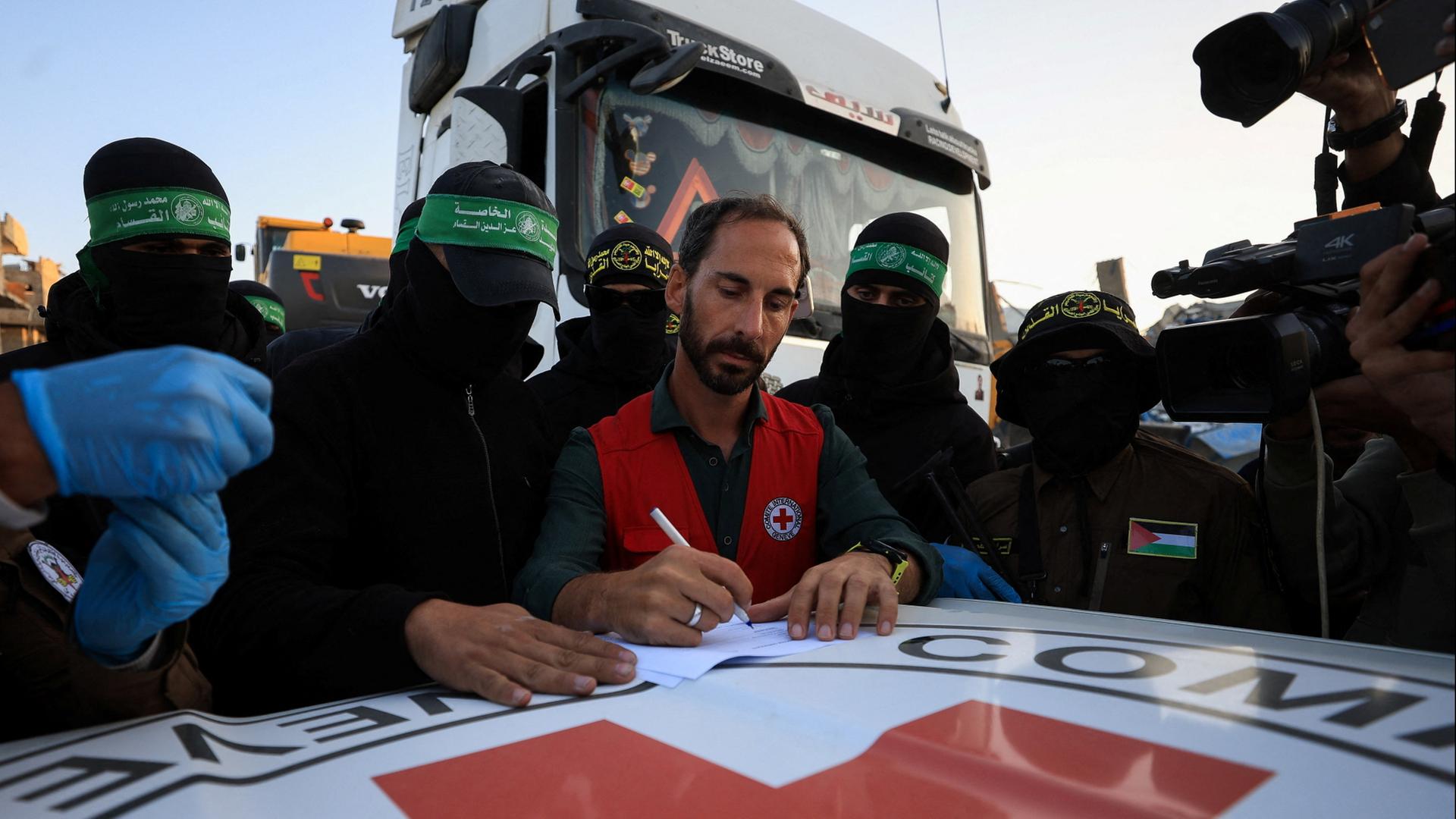 uebergabe gaza leiche 100