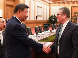 29 01 2026 beijing china prime minister keir starmer meets china s president xi jinping for a bilateral meeting at the great hall of the people