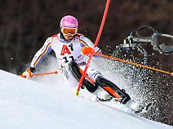 alpine skiing fis wc kitzbuehel kitzbuehel austria 25 jan 26 alpine skiing fis world cup hahnenkamm race slalom men image shows linus strasser ger