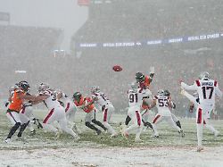 american football profiliga nfl denver broncos new england patriots new england patriots punter bryce baringer m in aktion