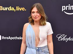 bianca heinicke 77 bambi verleihung 2025 ehrung auszeichnung preis bavaria filmstudios muenchen 13