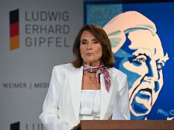 christiane goetz weimer einzelbild angeschnittenes einzelmotiv portraet portrait portr t ludwig erhard gipfel 2025 auf gut kaltenbrunn am tegernsee am 07 05 2025