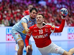 daniel dujshebaev spanien 24 mathias gidsel daenemark 19 den spanien vs daenemark handball ehf europameisterschaft 2026 hauptrunde spieltag 2 24 01 1