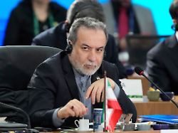 der iranische aussenminister abbas araghtschi nimmt am 17 jaehrlichen brics gipfel teil