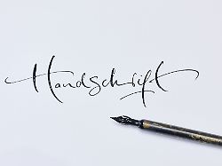eleganz in tinte die handschrift ist eine momentaufnahme und als spiegel der persoenlichkeit nicht empirisch bewiesen