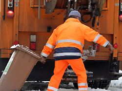 feuchte bioabfaelle neigen dazu bei kaelte in der tonne festzufrieren