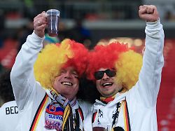 fuer treue fans gibt es guenstigere tickets bei der fussball wm archivbild