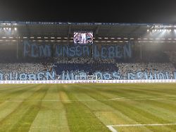fussball 2 bundesliga 1 fc magdeburg dynamo dresden 19 spieltag avnet arena magdeburger fans zeigen in der fankurve banner mit schriftzug