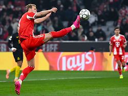 fussball champions league bayern muenchen union st gilloise vorrunde 7 spieltag in der allianz arena harry kane bayern muenchen spielt den ball