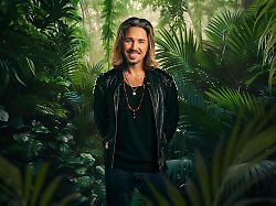 gil ofarim 43 die verwendung des sendungsbezogenen materials ist nur mit dem hinweis und verlinkung auf rtl gestattet