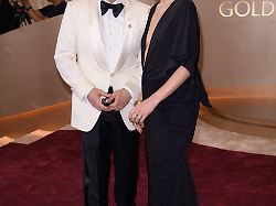 golden globe awards 2026 los angeles usa los angeles usa january 11 2026 mark ruffalo sunrise coigney at the 83rd golden globe awards at the beverly hilton hotel