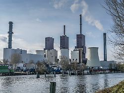 heizkraftwerk lichterfelde teltowkanal lichterfelde steglitz zehlendorf berlin deutschland lichterfelde cogeneration plant teltow canal lichterfelde steglitz zehlendorf berlin germany