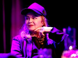 inga humpe von 2raumwohnung bei der lit cologne 2024 veranstaltung writers thursday special im theater am tanzbrunnen koeln 14 03