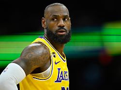 jan 28 2026 cleveland ohio usa los angeles lakers forward lebron james 23 stands on the court in the third quarter against the cleveland cavaliers at rocket arena
