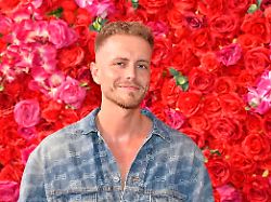 julian classen bei der tkmaxx eroeffnung im supercandy pop up museum koeln 10 05