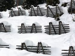 lawinenverbauung zum schutz vor schnee lawinen