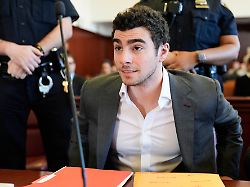 luigi mangione appears in manhattan supreme court for a suppression hearing in the the murder of uhc ceo brian thompson on tuesday december 16 2025 in new york city