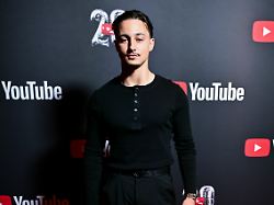 milano rapper steht vor beginn des award dinners der youtube music awards 2025 im grill royal