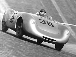 motorsport deutsche meisterschaft letzter lauf wettbewerb der serien sportwagen bis 1600ccm u b z den sieger hans herrmann auf porsche spyder 19 09