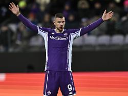 mp firenze 27 11 2025 conference league fiorentina aek atene foto matteo papini image nella foto edin dzeko publicationxnotxinxita