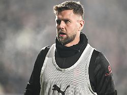 niclas fullkrug of ac milan plays during the italian serie a football match between calcio como and ac milan at the giuseppe senigallia stadium in como italy on january 15 2026