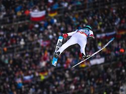 oberstdorf deutschland fis skiflug weltmeisterschaft 2026 wertungsdurchgang hs 235 am 24 01 2026 auf der heini klopfer skiflugschanze in oberstdorf domen prevc aus slowenien in aktion
