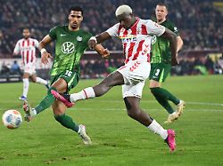 ragnar ache k gegen moritz jenz wob aktion zweikampf fussball 1 bundesliga 20 spieltag matchday20 1 fc koeln k vfl wolfsburg wob am 30 01 2026 in koeln deutschland