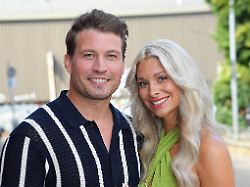 raul richter mit freundin vanessa schmitt bei der love island vip kino preview im cinenova in koeln am 03 09