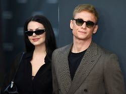 ruby o fee und matthias schweighoefer bei der premiere des kinofilms das leben der wuensche auf dem 33 filmfest hamburg 2025 im cinemaxx dammtor hamburg 28 09
