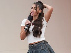 saengerin sarah engels im zdf fernsehgarten am 06 07 2025 in mainz