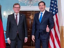 secretary of state marco rubio right gives a thumbs up while standing with germany s foreign minister johann wadephul at the state department monday jan 12 2026 in washington ap photo mark schiefelbein