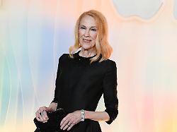 september 14 2025 hollywood california usa actress catherine o hara attends the 2025 apple tv primetime emmy party red carpet