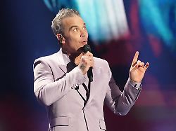 singer robbie williams performs during the draw for the 2026 soccer world cup at the kennedy center in washington friday dec 5 2025