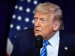 us president donald trump meets with ukrainian president volodymyr zelensky at mar a lago in palm beach florida december 28 2025