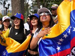 venezuelans celebrate after president donald trump announced that venezuelan president nicolas maduro had been captured and flown out of the country in lima peru saturday jan 3 2026