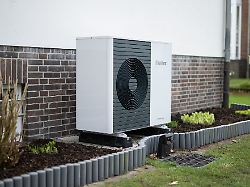 waermepumpen arbeiten umso effizienter je besser der waermeschutz eines gebaeudes ausfaellt etwa durch daemmung und moderne fenster