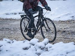 winterwetter an den hamburger landungsbruecken