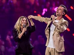 abb florian silbereisen moderator und helene fischer saengerin auf der buehne bei der ard tv live sendung bei den schlagerchampions 2026 das grosse fest der besten auf der buehne im velodrom am 10 01