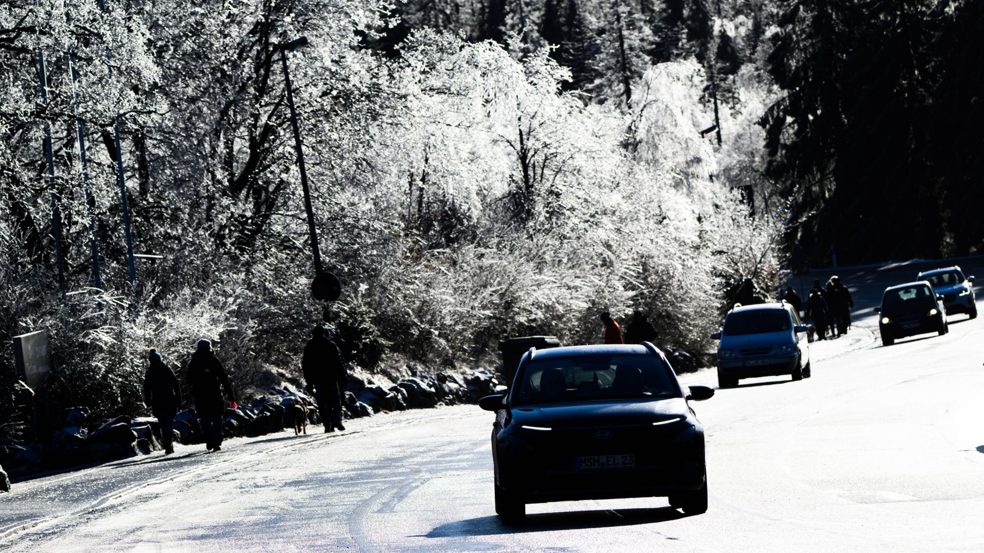 autos schnee strasse 102