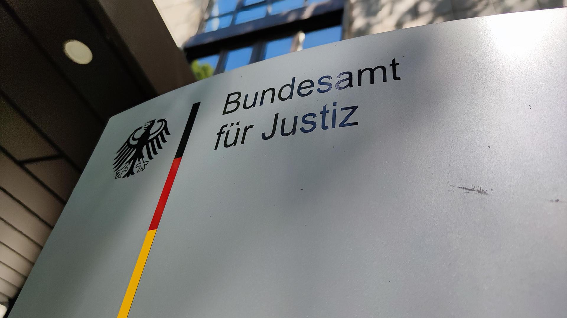 bundesamt fuer justiz 100
