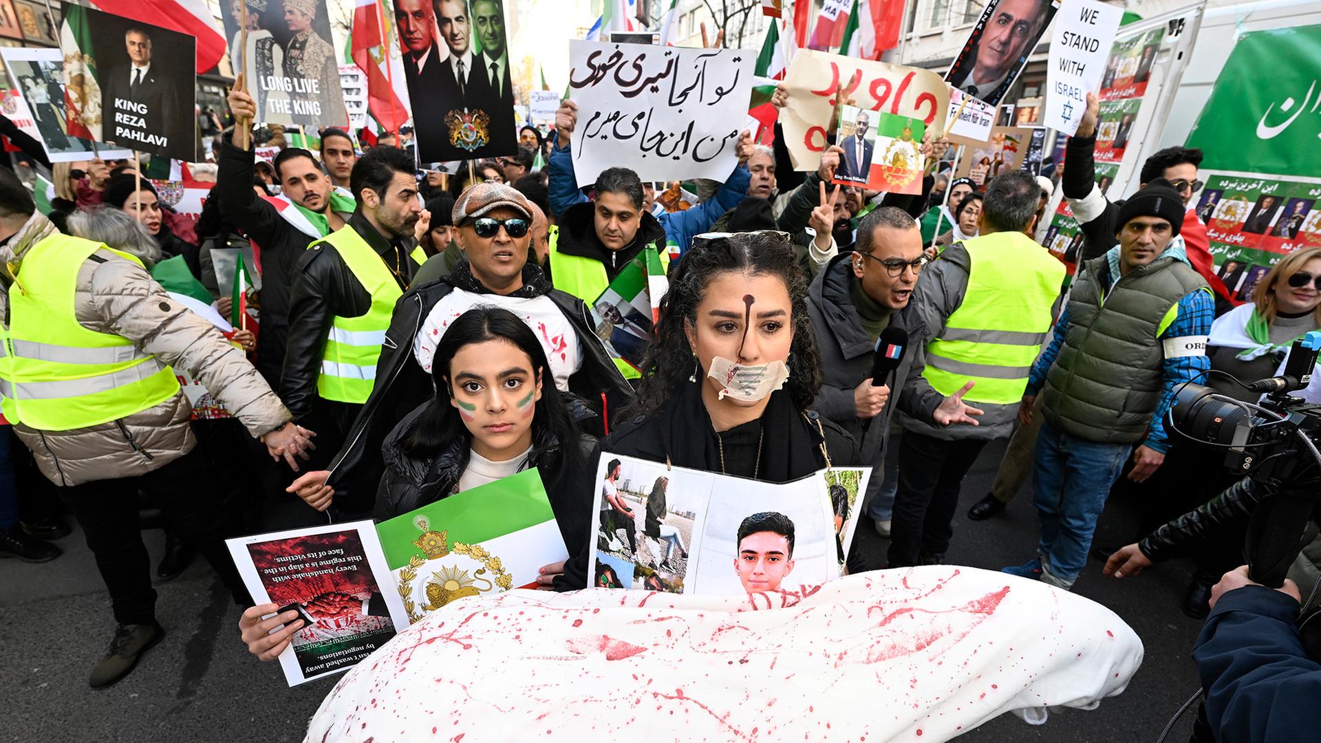 demonstration duesseldorf 102