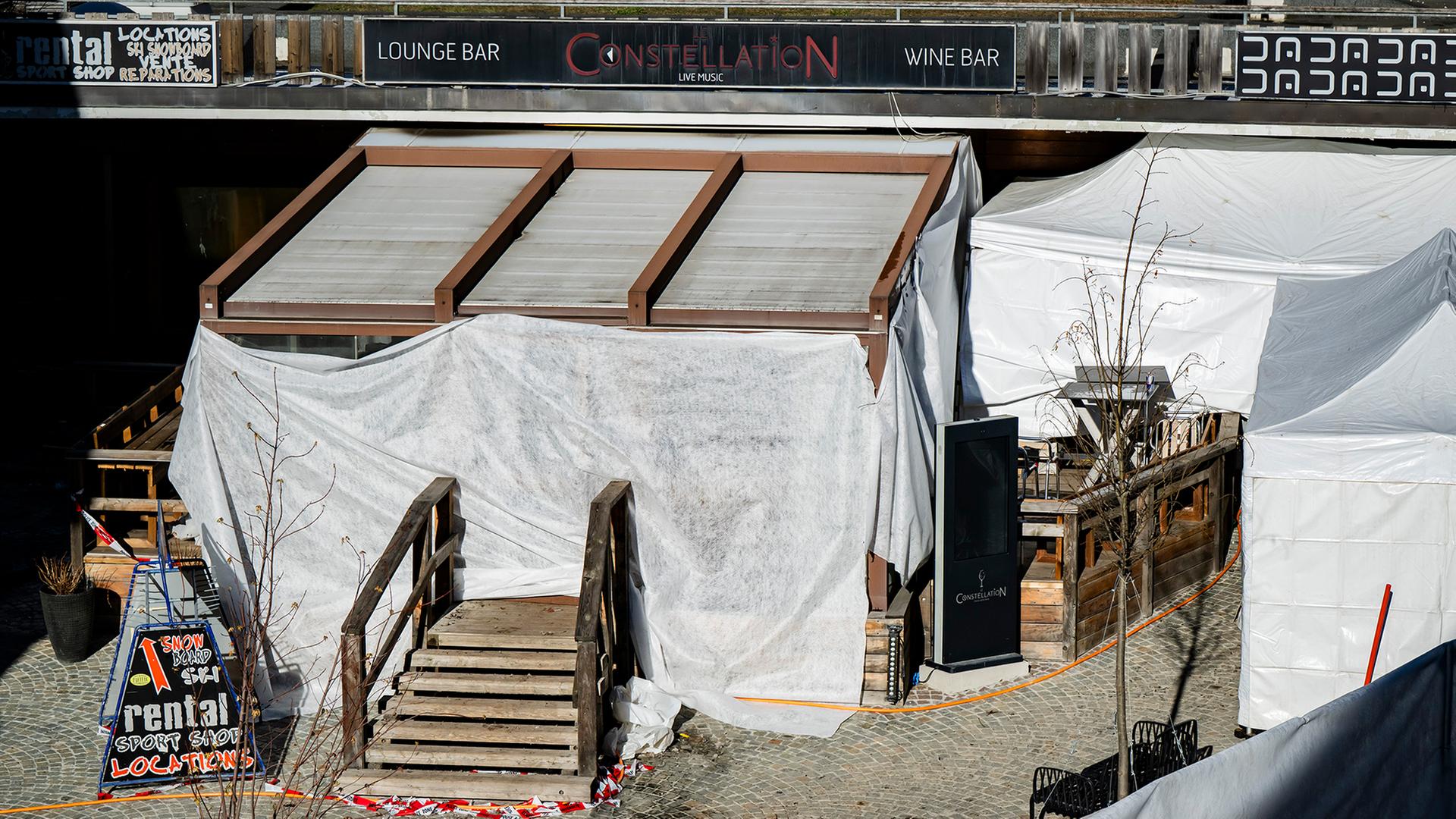 eingang bar crans montana 100