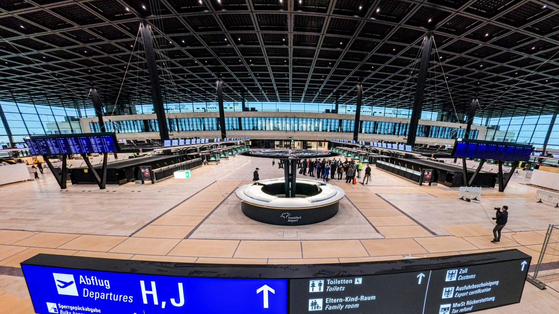 hr zum abflug gehts hier entlang 100